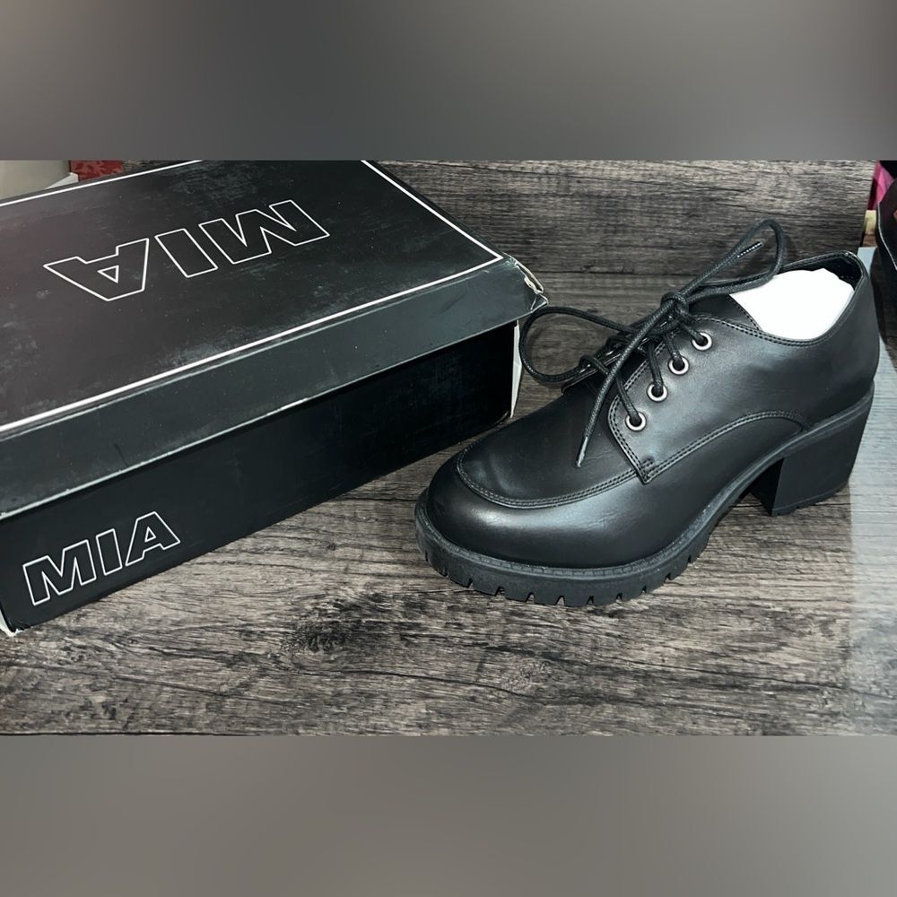 MIA Vicki Platform Oxford Shoes Women’s Size 8.5 Black Faux Leather Lace Up